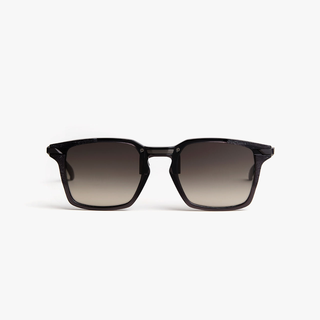 movitra inceptus 04

occhiali da sole lenti sfumate

occhiali neri made in italy

occhiali da sole unisex

occhiali artigianali italiani

occhiali luxury estate 2025

lenti grigio sfumato UV400

occhiali forma classica movitra